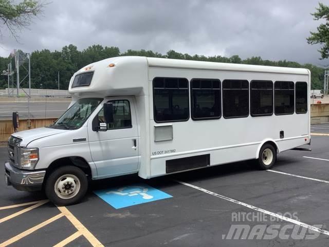 Ford E-450 Minibusy