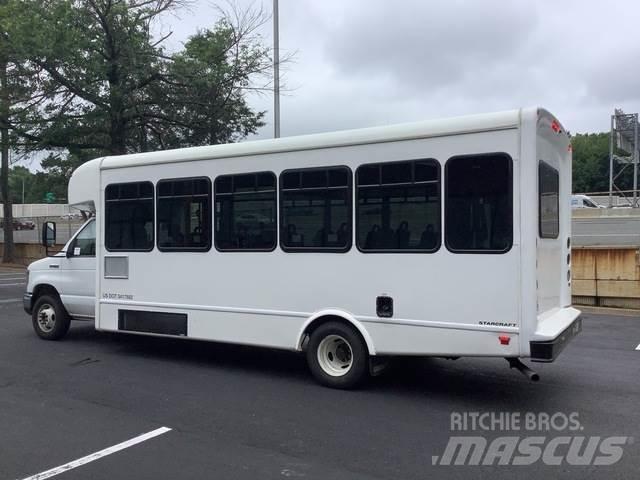 Ford E-450 Minibusy
