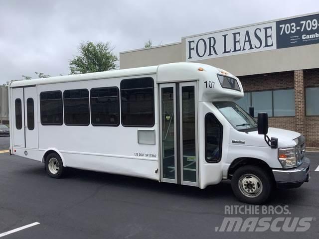 Ford E-450 Minibusy