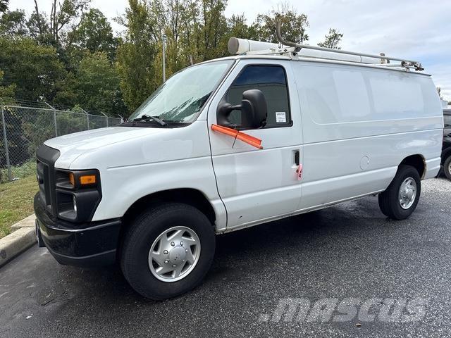 Ford E250 Dodávky