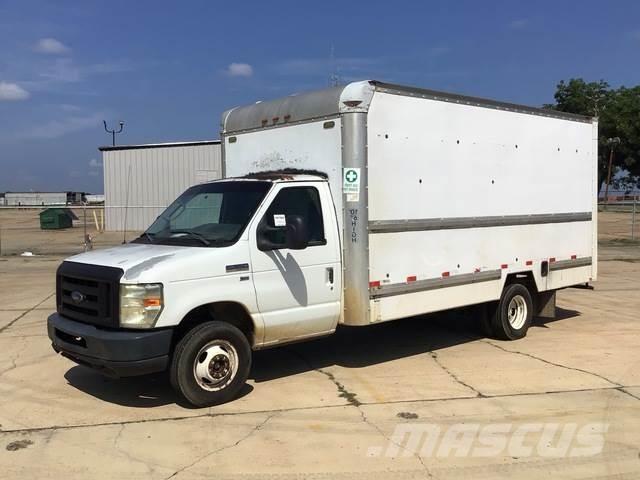 Ford E350 Skříňová nástavba