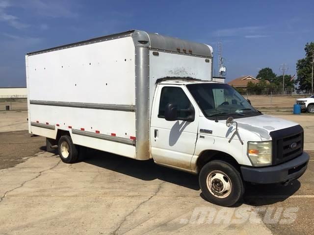 Ford E350 Skříňová nástavba