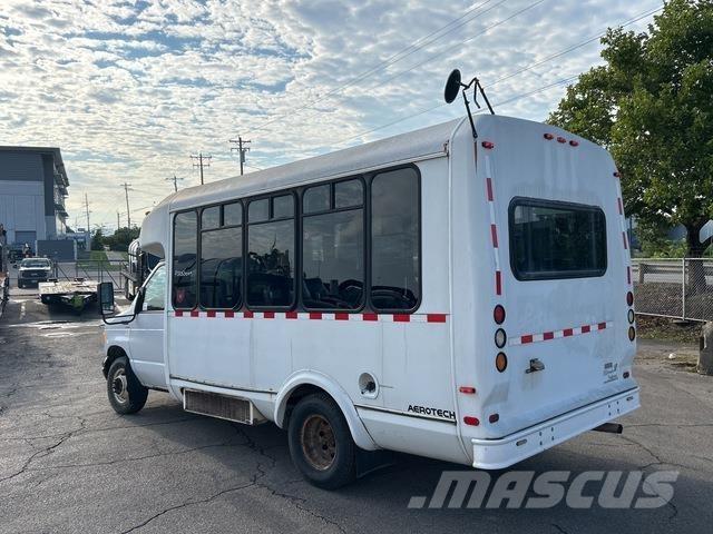 Ford E350 Minibusy