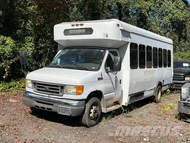 Ford E450 Osobní vozy
