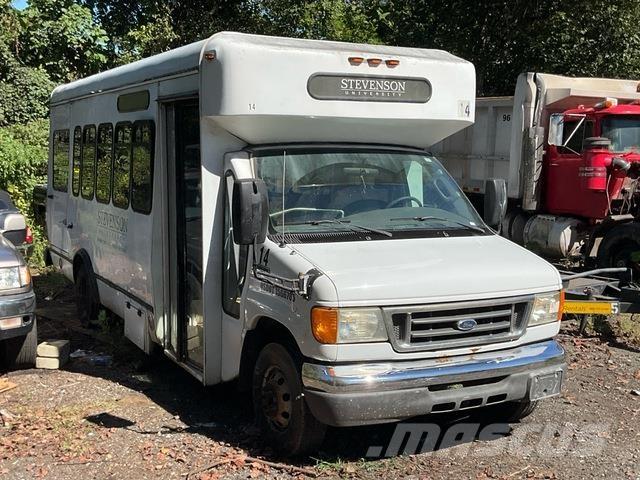 Ford E450 Osobní vozy