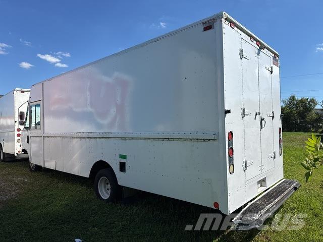 Ford Econoline Skříňová nástavba