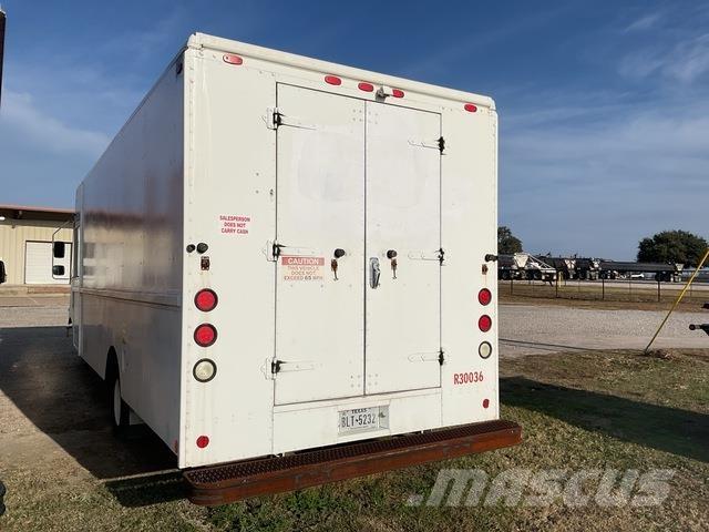 Ford Econoline Skříňová nástavba