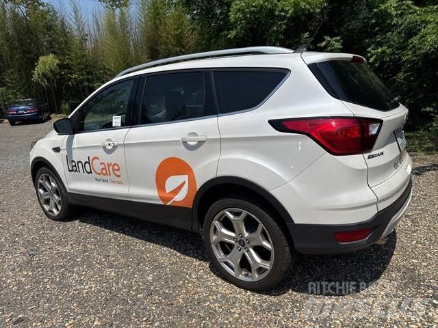 Ford Escape Osobní vozy