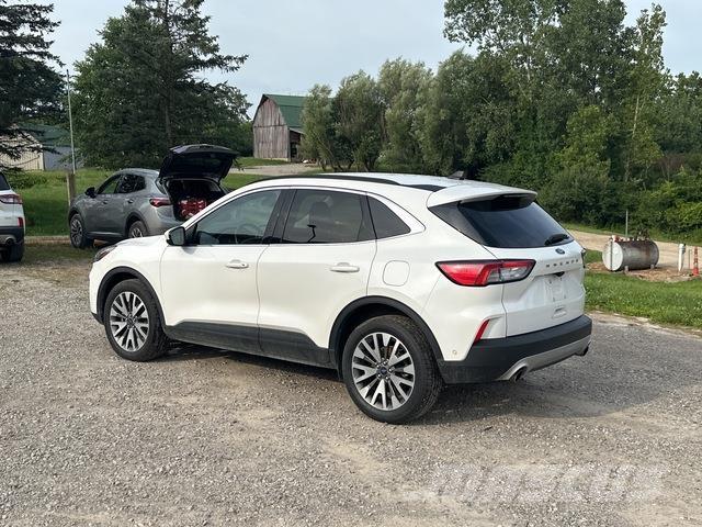 Ford Escape Osobní vozy