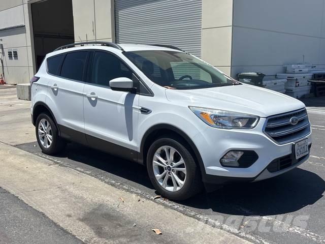 Ford Escape Osobní vozy