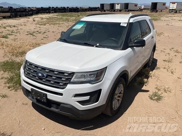 Ford Explorer Osobní vozy