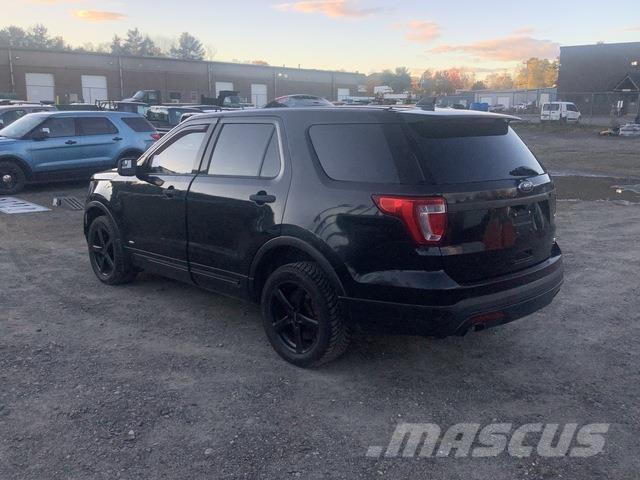 Ford Explorer Osobní vozy
