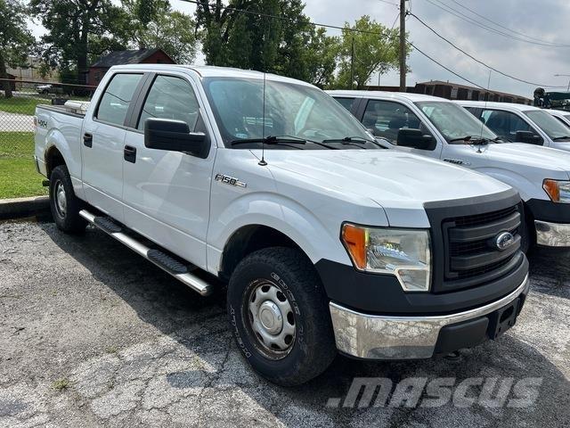 Ford F-150 4x4 Další