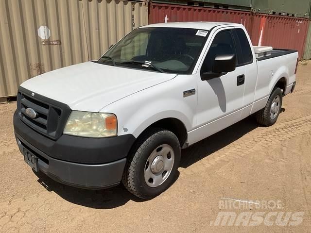Ford F-150 STX Další