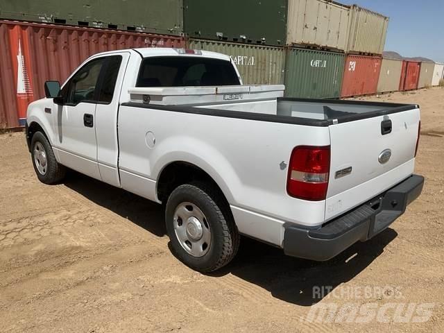 Ford F-150 STX Další