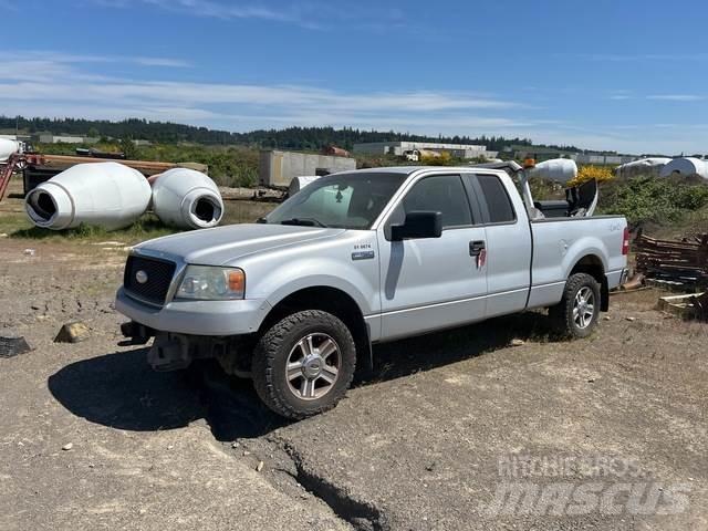 Ford F-150 XL Další