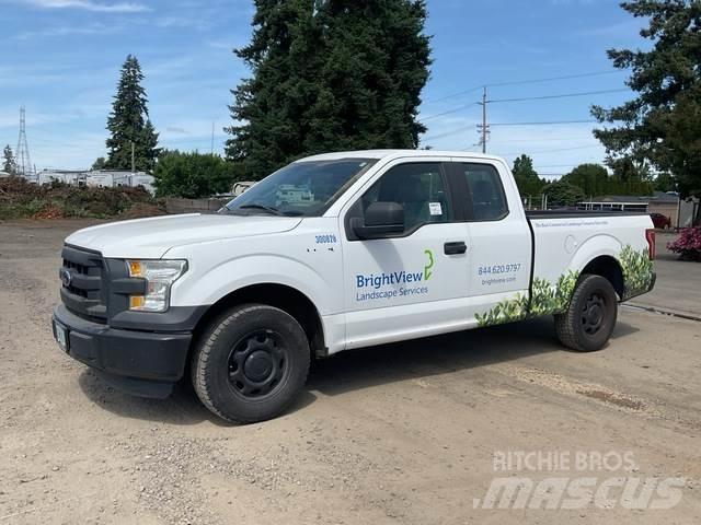 Ford F-150 XL Další