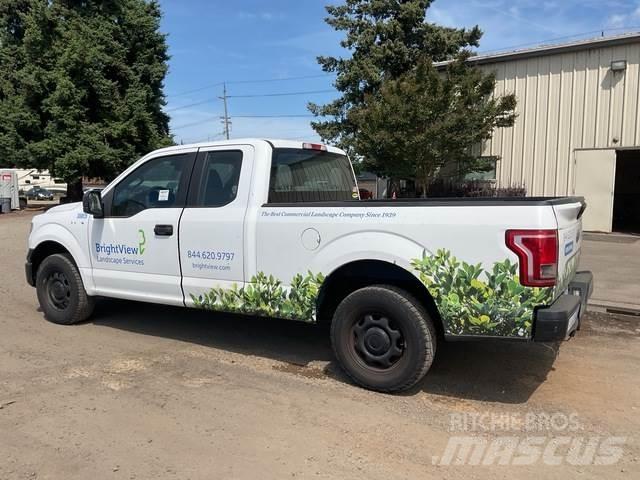 Ford F-150 XL Další