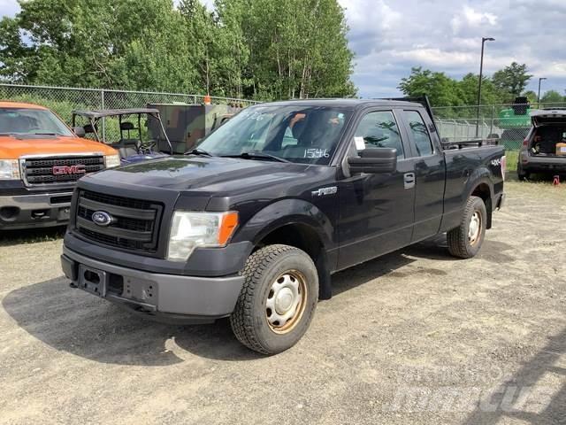 Ford F-150 XL Další