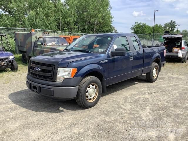 Ford F-150 XL Další