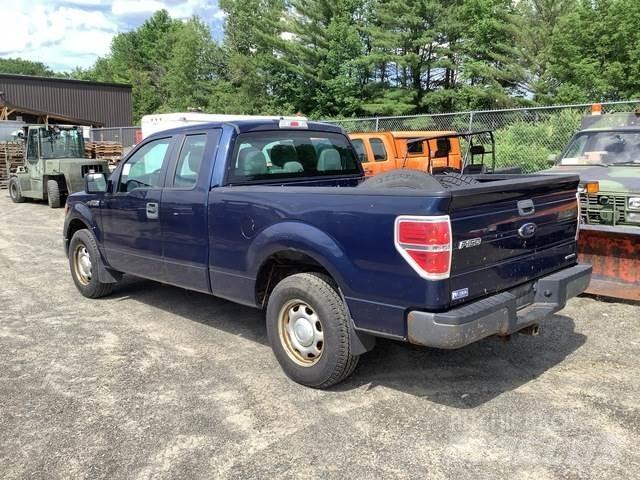 Ford F-150 XL Další