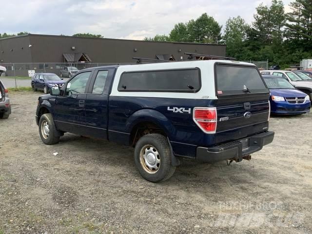 Ford F-150 XL Další