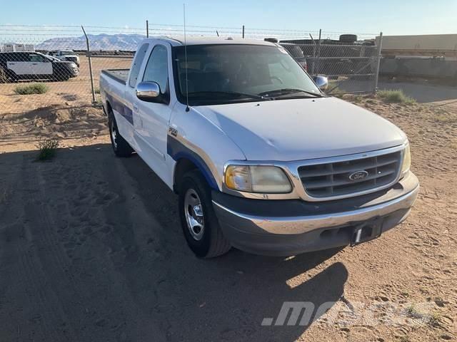 Ford F-150 XLT Další