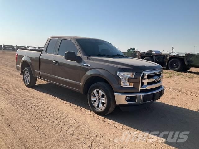 Ford F-150 XLT Další