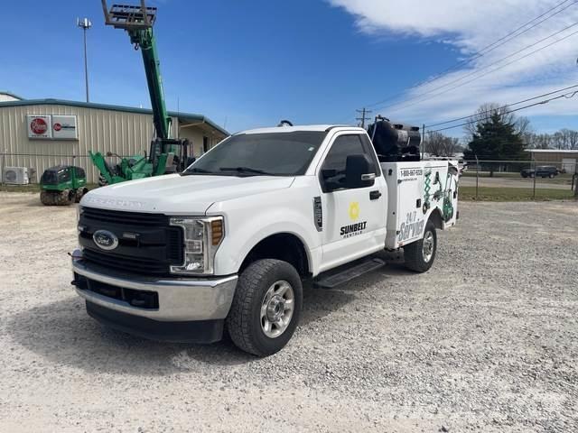 Ford F-250 Komunální / Multi-užitková vozidla