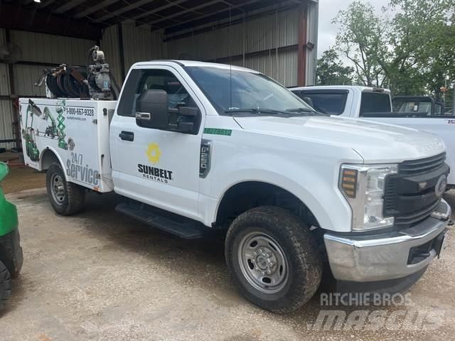 Ford F-250 Stavebnictví - ostatní