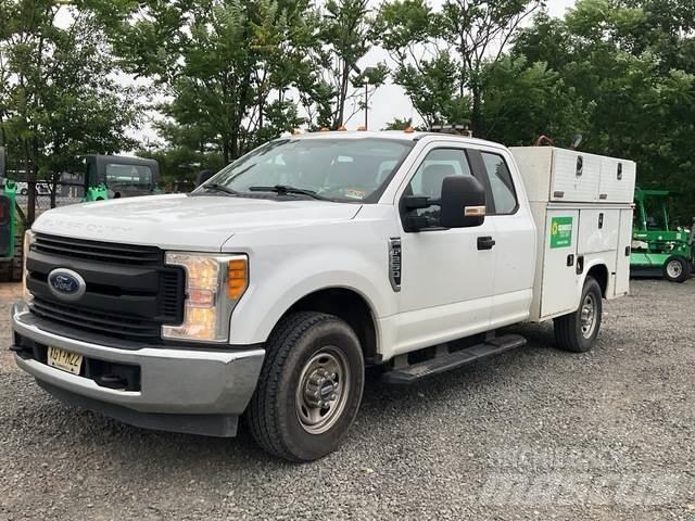 Ford F-250 Komunální / Multi-užitková vozidla