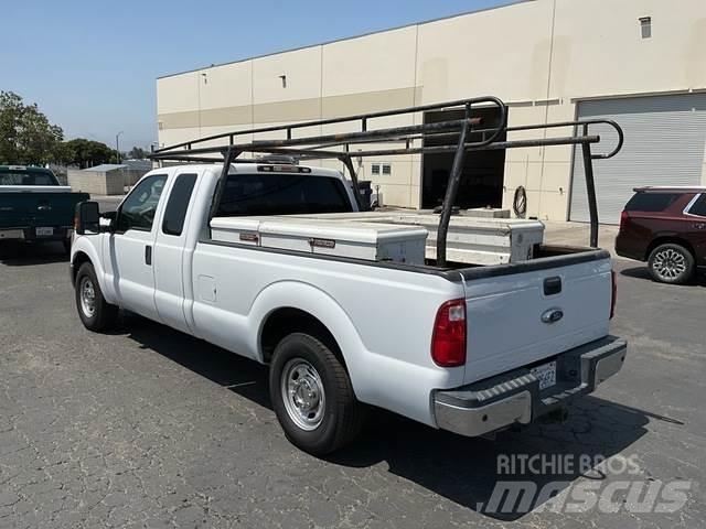 Ford F-250 Další