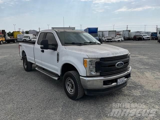 Ford F-250 Další