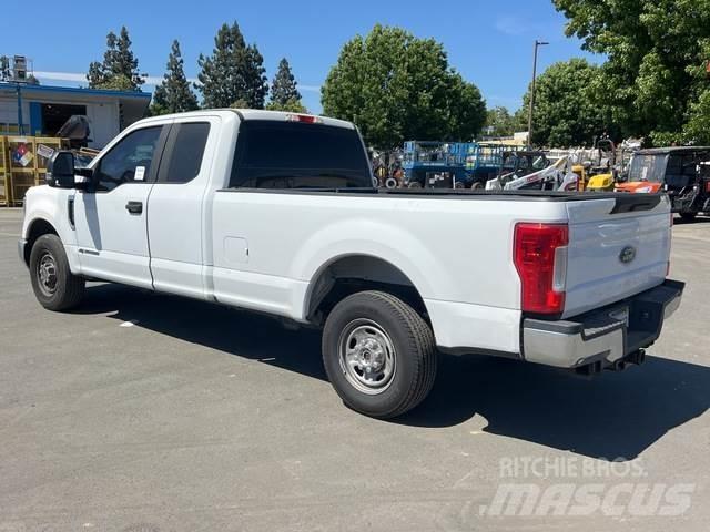 Ford F-250 Další
