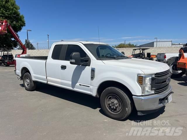 Ford F-250 Další