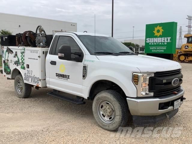 Ford F-250 Komunální / Multi-užitková vozidla