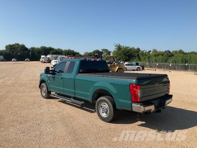 Ford F-250 Další