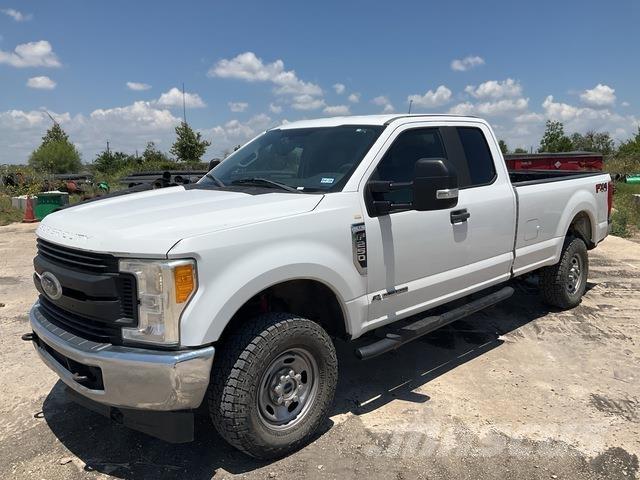 Ford F-250 Další