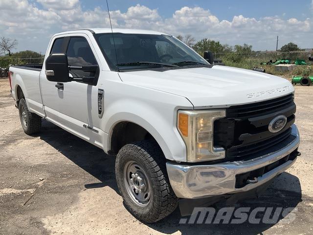 Ford F-250 Další