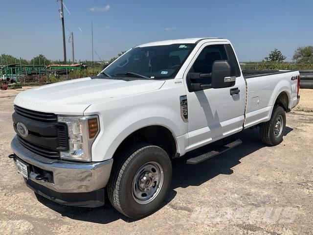 Ford F-250 Další