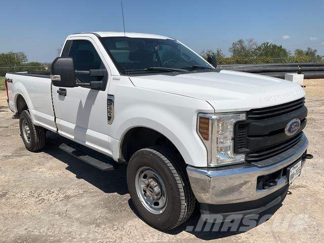 Ford F-250 Další