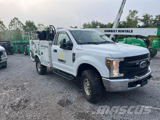 Ford F-250 Komunální / Multi-užitková vozidla