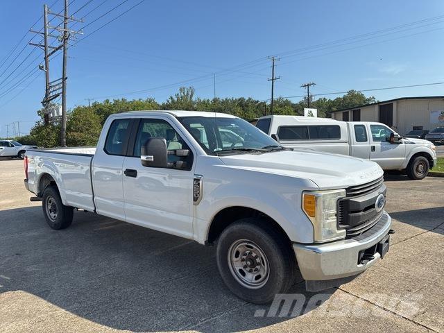 Ford F-250 Další