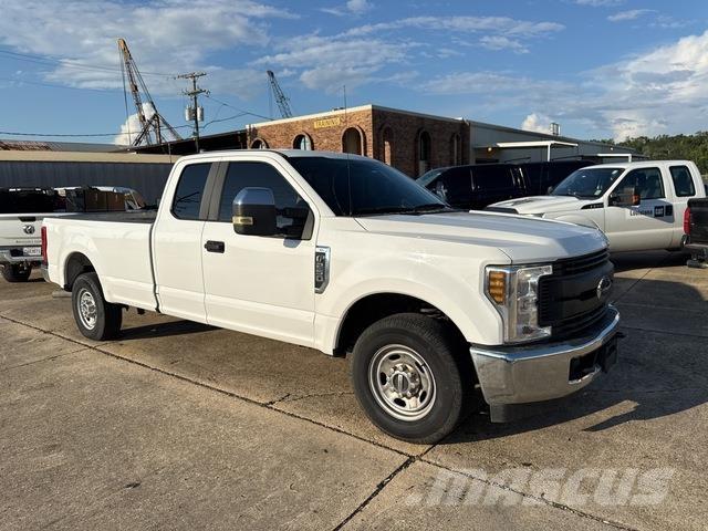 Ford F-250 Další