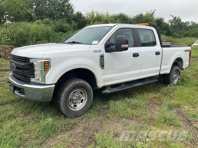 Ford F-250 Další