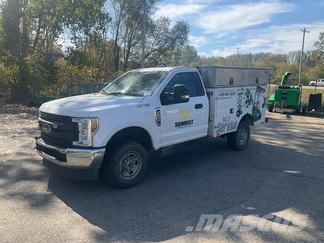 Ford F-250 Komunální / Multi-užitková vozidla