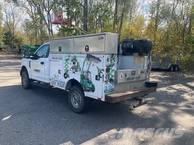 Ford F-250 Komunální / Multi-užitková vozidla