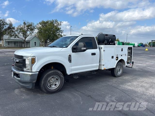 Ford F-250 Komunální / Multi-užitková vozidla