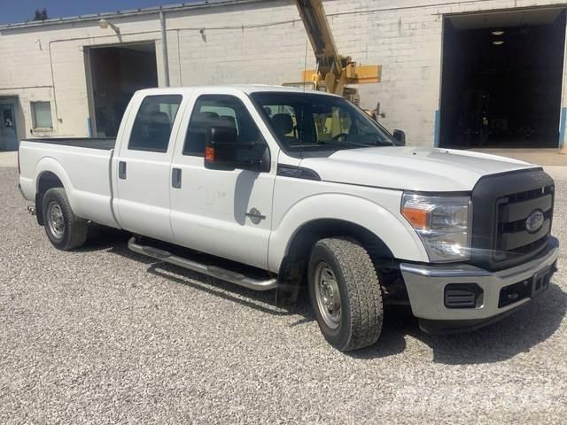 Ford F-250 4x4 Další