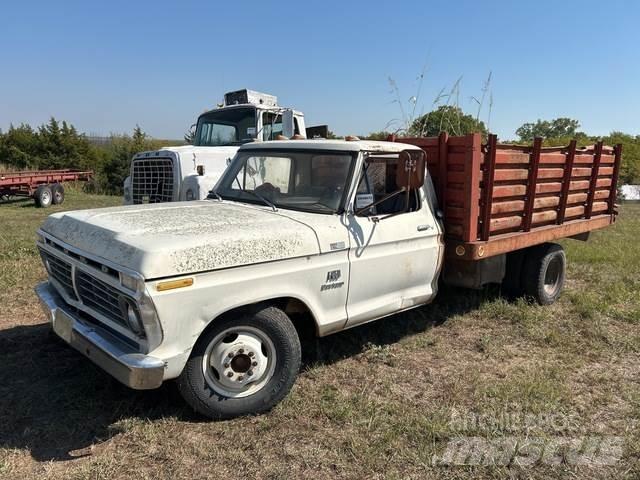 Ford F-350 Sklápěče